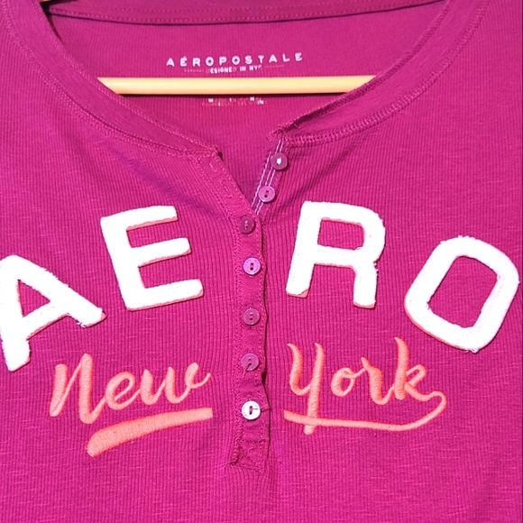 Aeropostale💞 Fuchsia, Ribbed Long sleeve button front Top w/Logo * Size Large * - Picture 3 of 5